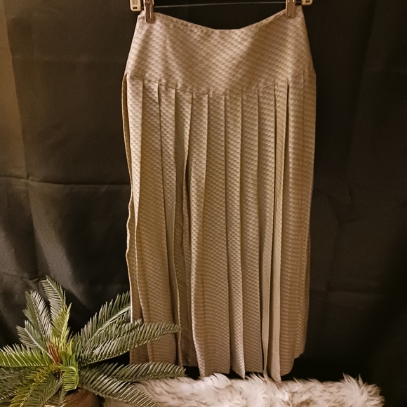 80s Vintage Jac Dale Silver Pleated Maxi Skirt - Picture 2 of 16